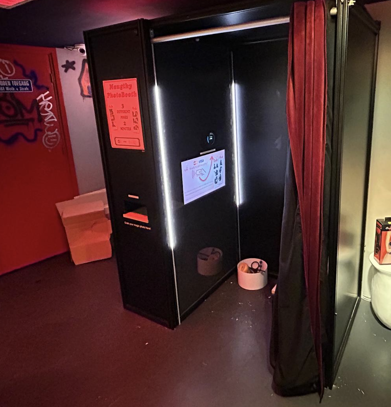 Fully custom branded photobooth